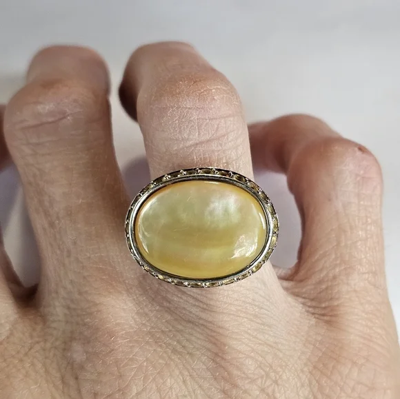 Vintage Mother of Pearl & Citrine Halo Ring in Sterling Silver Size 7! 😍 - Picture 3 of 3
